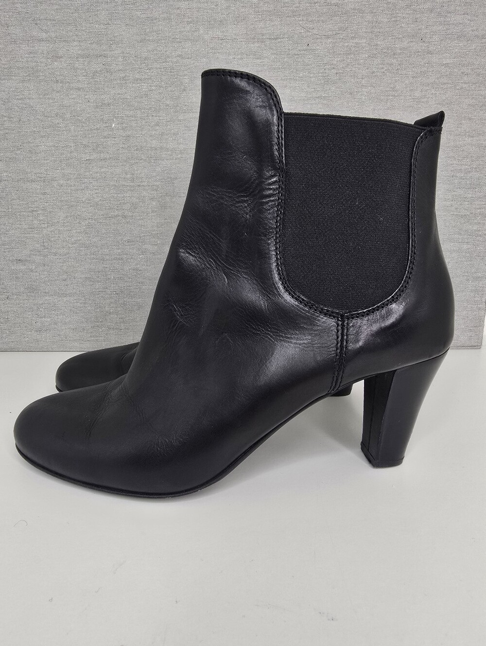 AGL leather ankle boots Sz 40